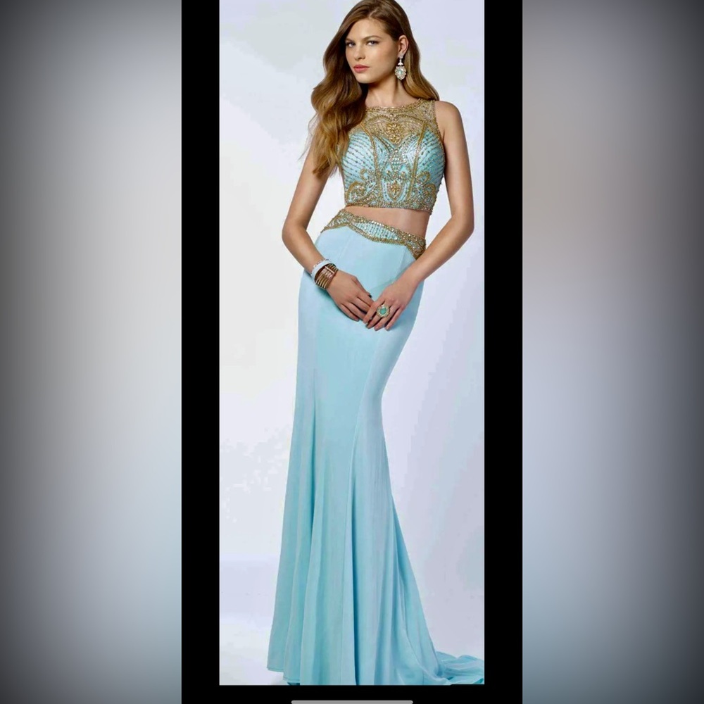 Alyce Size 2 Navy BlueTwo Piece Formal Gown Amazing Beading Shiny Prom Party